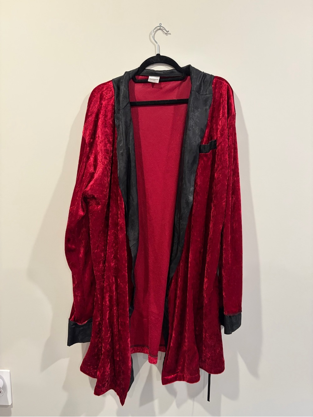 Spirit Red Velvet Open-Front Jacket with Black Trim - Hugh Hefner Halloween
